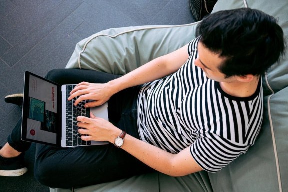 how do i start a blog and get paid