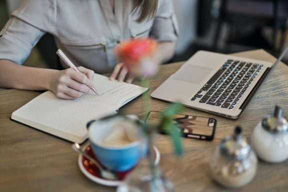 The dark side of AI writer: cons and drawbacks you need to know
